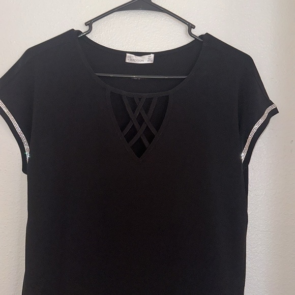 89th and Madison size medium black blouse with rhinestone bling around arms. - Picture 6 of 10